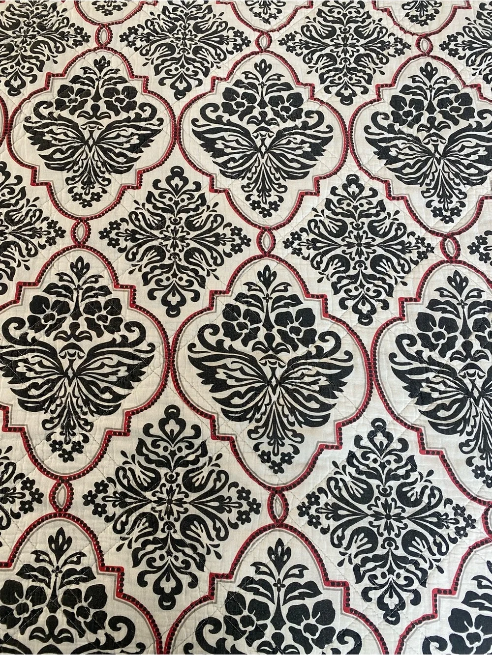 Cotton Damask Gothic Floral Quilt black red on white